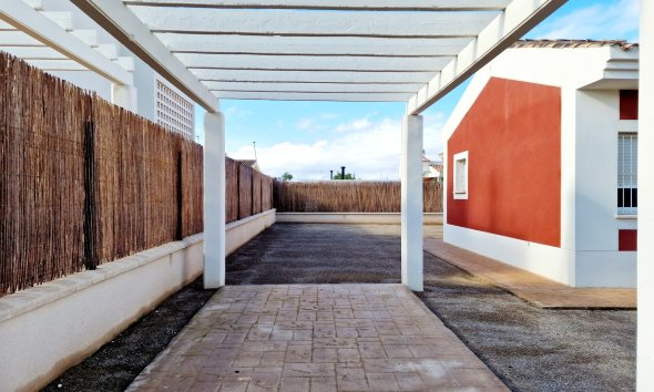 Nybyggeri - detached -
Purias