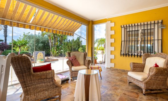Resale - Villa -
Elche - La Hoya