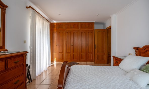 Resale - Villa -
Elche - La Hoya