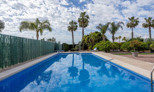 Resale - Villa -
Elche - La Hoya