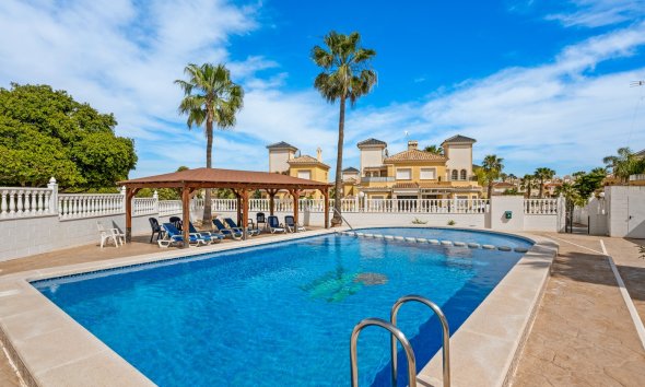 Resale - Villa -
Algorfa - Lo Crispin