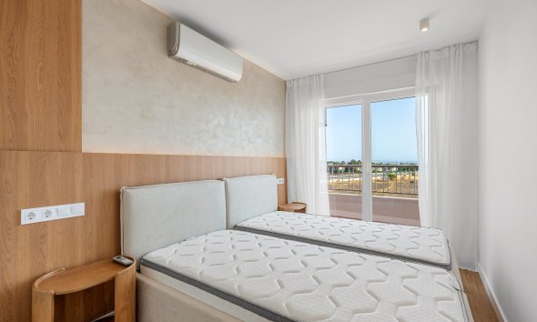 Reventa - apartment -
Torrevieja - Punta Prima