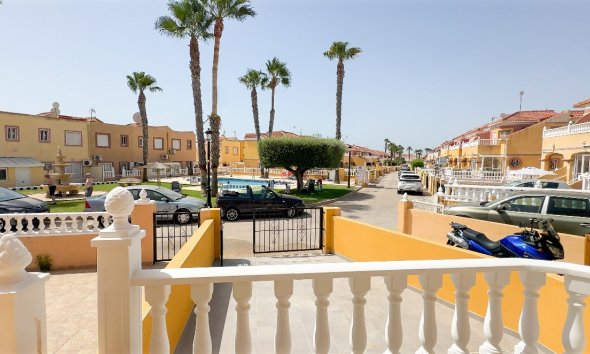 Gensalg - Rækkehus -
Orihuela Costa - La Regia