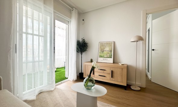 Resale - apartment -
Orihuela Costa - Playa Flamenca