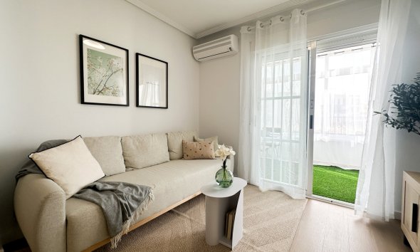 Resale - apartment -
Orihuela Costa - Playa Flamenca