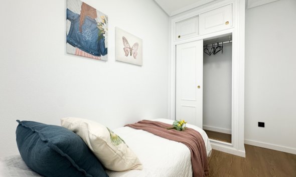 Resale - apartment -
Orihuela Costa - Playa Flamenca