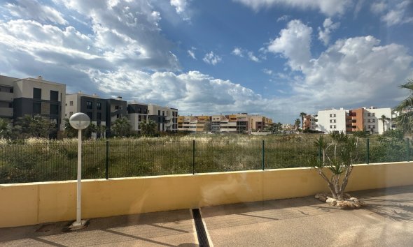 Resale - apartment -
Orihuela Costa - Playa Flamenca