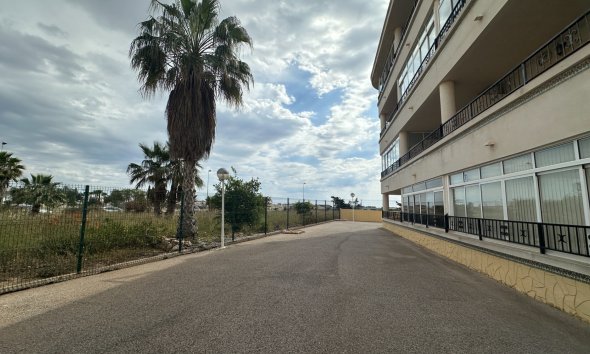 Resale - apartment -
Orihuela Costa - Playa Flamenca