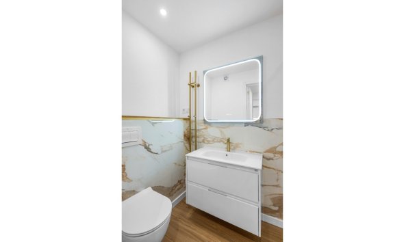 Reventa - apartment -
Torrevieja - Punta Prima