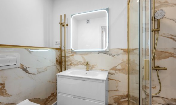 Reventa - apartment -
Torrevieja - Punta Prima