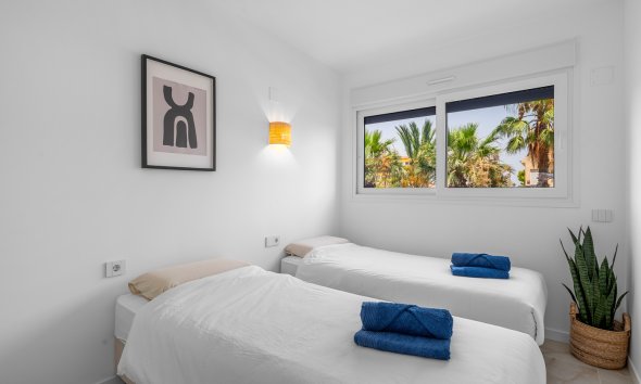 Reventa - apartment -
Orihuela Costa - Punta Prima