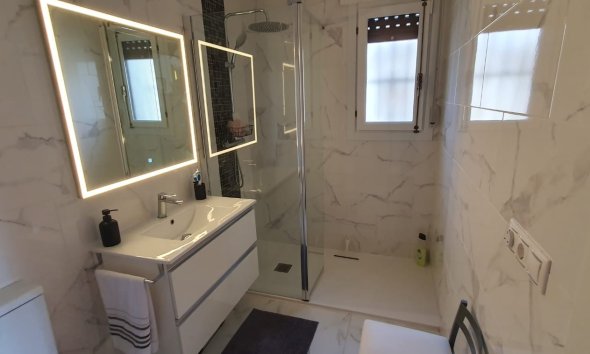 Resale - Villa -
Rojales - Ciudad Quesada