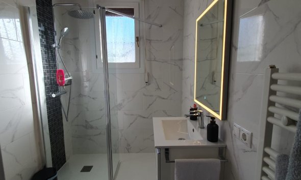 Resale - Villa -
Rojales - Ciudad Quesada