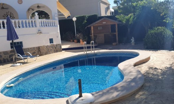 Resale - Villa -
Rojales - Ciudad Quesada
