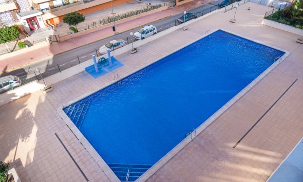 Resale - apartment -
Torrevieja - Punta Prima