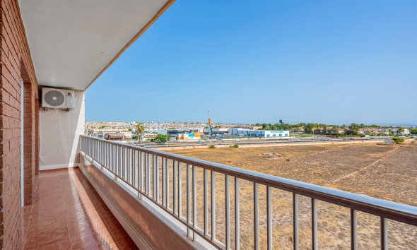 Resale - apartment -
Torrevieja - Punta Prima