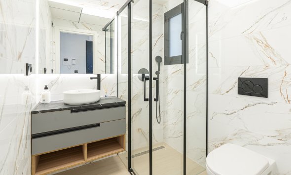 Nybyggeri - Penthouse -
Vera