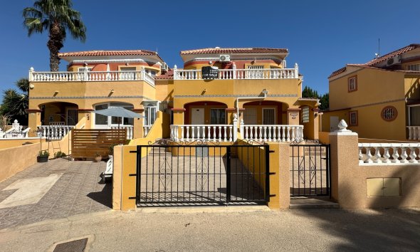 Gensalg - Rækkehus -
Orihuela Costa - La Regia
