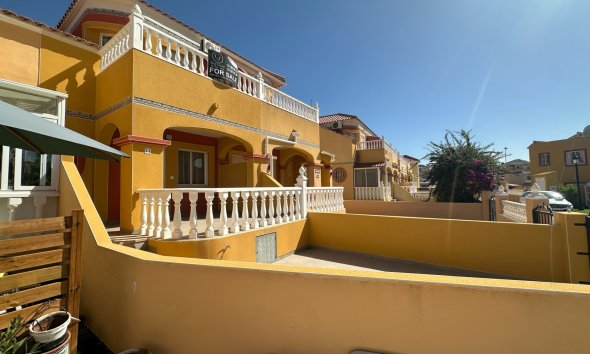 Gensalg - Rækkehus -
Orihuela Costa - La Regia