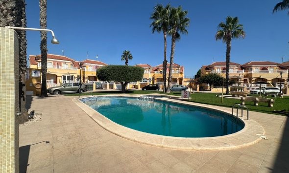 Gensalg - Rækkehus -
Orihuela Costa - La Regia