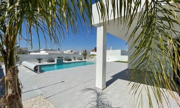 Nybyggeri - detached -
Rafal