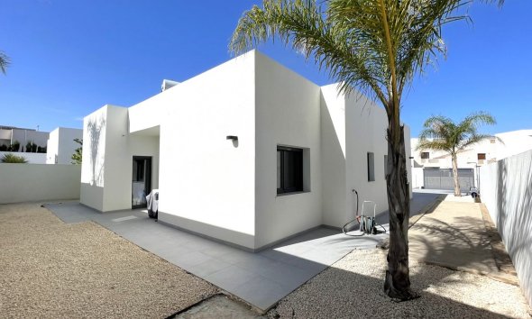 Nybyggeri - detached -
Rafal
