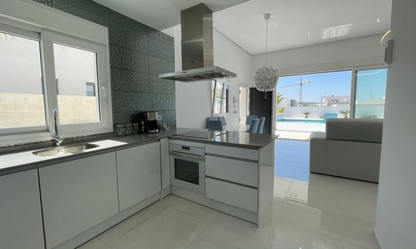 Nybyggeri - detached -
Rafal