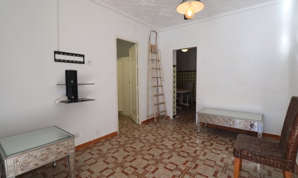 Resale - Townhouse -
Benijofar