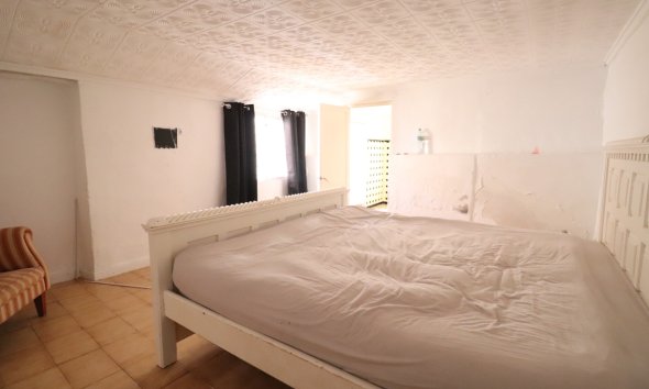 Resale - Townhouse -
Benijofar