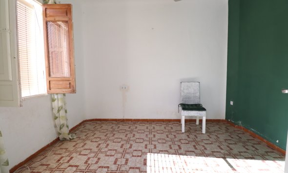 Resale - Townhouse -
Benijofar