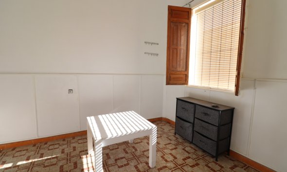 Resale - Townhouse -
Benijofar