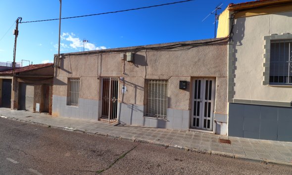 Resale - Townhouse -
Benijofar