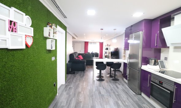 Reventa - Adosado -
Redovan - Redovan - Town