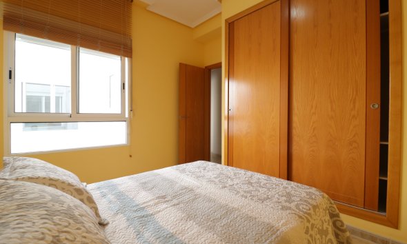 Resale - apartment -
Almoradí - Almoradi - Town