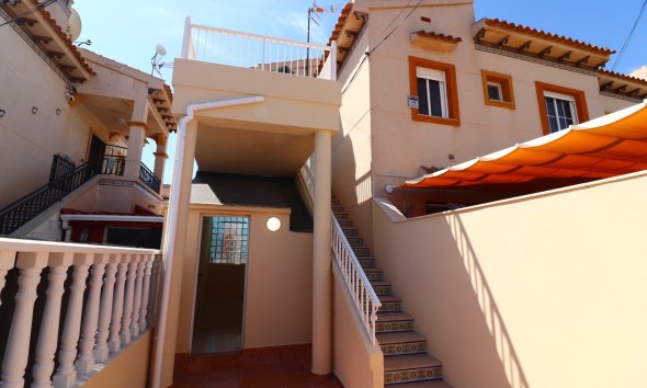 Reventa - apartment -
Orihuela Costa - Punta Prima