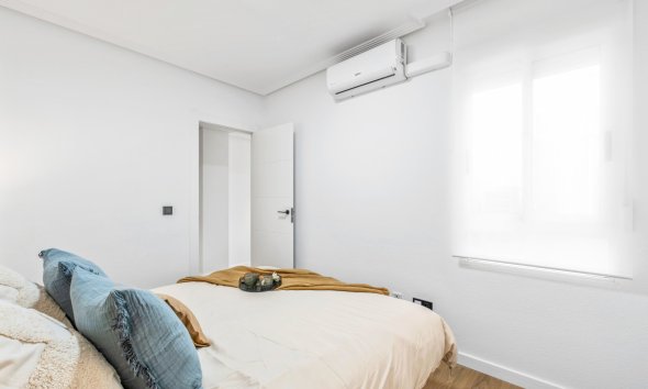 Resale - apartment -
Orihuela Costa - Playa Flamenca