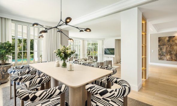 Resale - Villa -
Malaga - Málaga