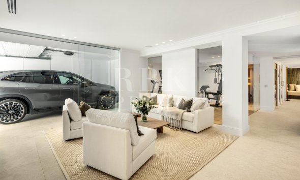 Resale - Villa -
Malaga - Málaga