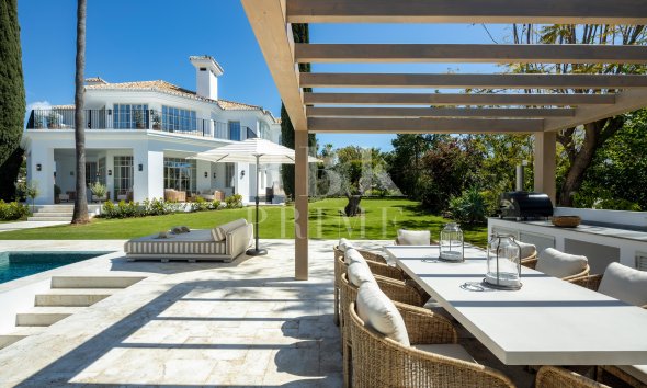 Resale - Villa -
Malaga - Málaga
