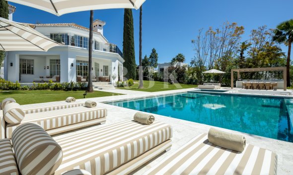 Resale - Villa -
Malaga - Málaga