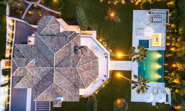 Resale - Villa -
Malaga - Málaga