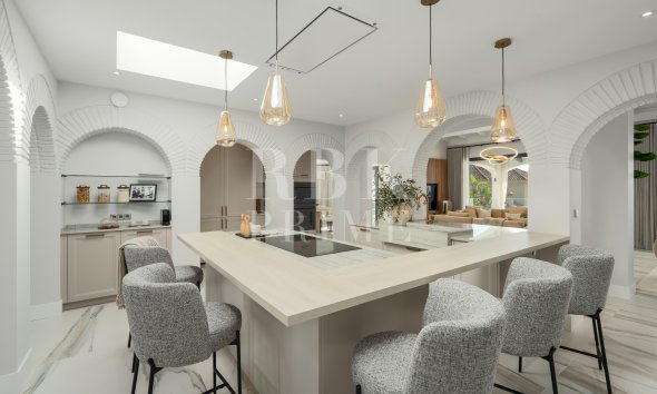 Reventa - Villa -
Marbella