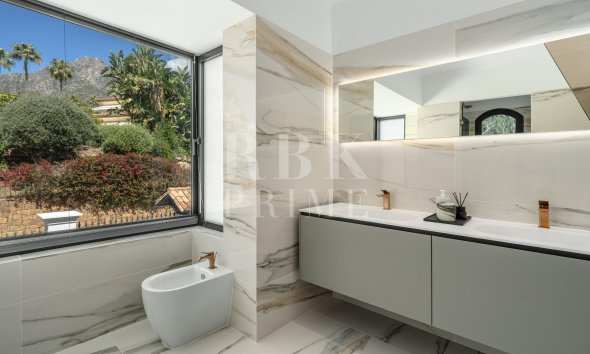 Reventa - Villa -
Marbella