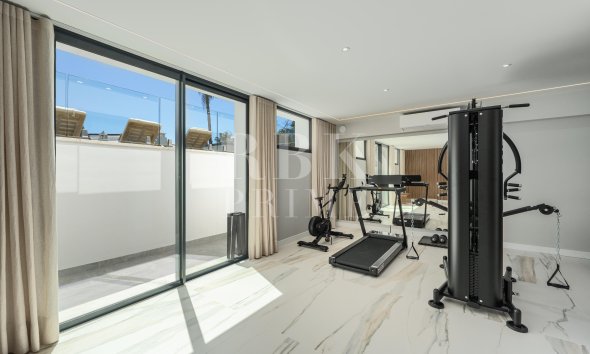 Reventa - Villa -
Marbella