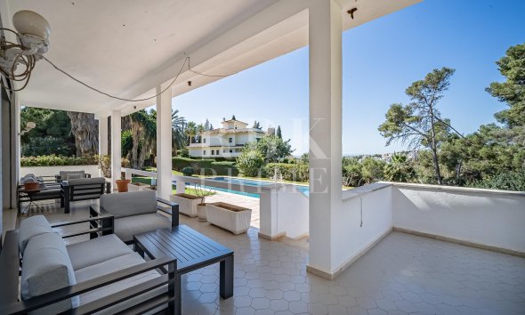 Resale - Villa -
Marbella