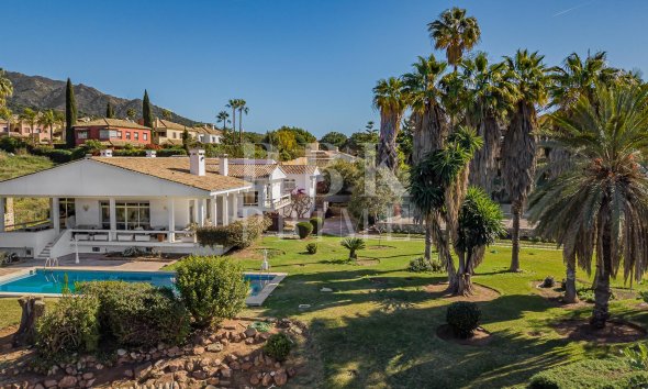 Resale - Villa -
Marbella