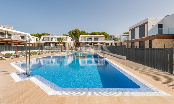 Gensalg - Rækkehus -
Capdepera - Cala Ratjada