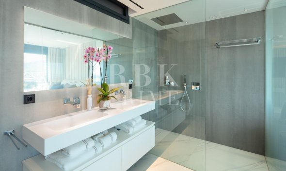 Gensalg - apartment -
Malaga - Nueva Andalucía