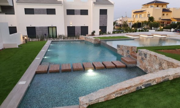 Nybyggeri - low-bungalow -
Torrevieja