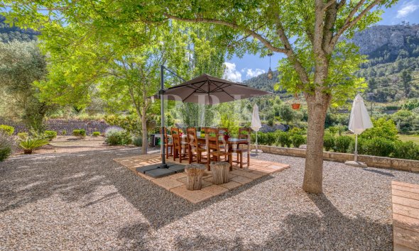 Resale - Country House -
Esporles